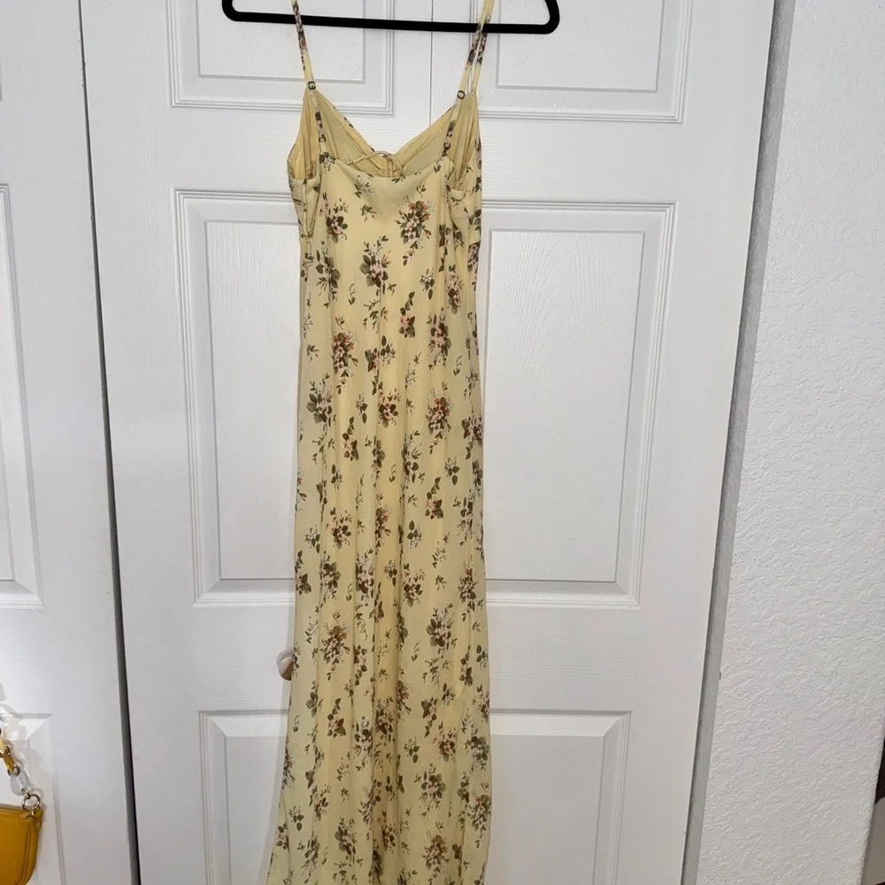 Yellow Floral Maxi Dress - Brand: Abercrombie & Fitch- size‎ Medium
